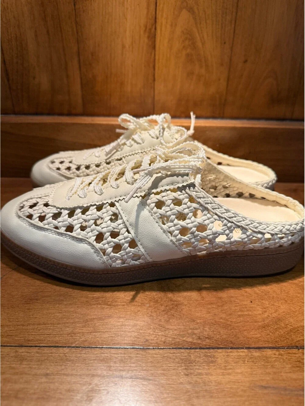 New Camila Codolo White Woven Leather Slip-On Sneakers Women's Size 8